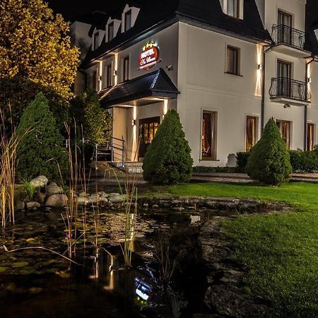 Hotel "Na Uboczu" Варшава Экстерьер фото
